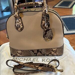 Michael Kors Smythe leather medium dome satchel in blush.New with tag attached.